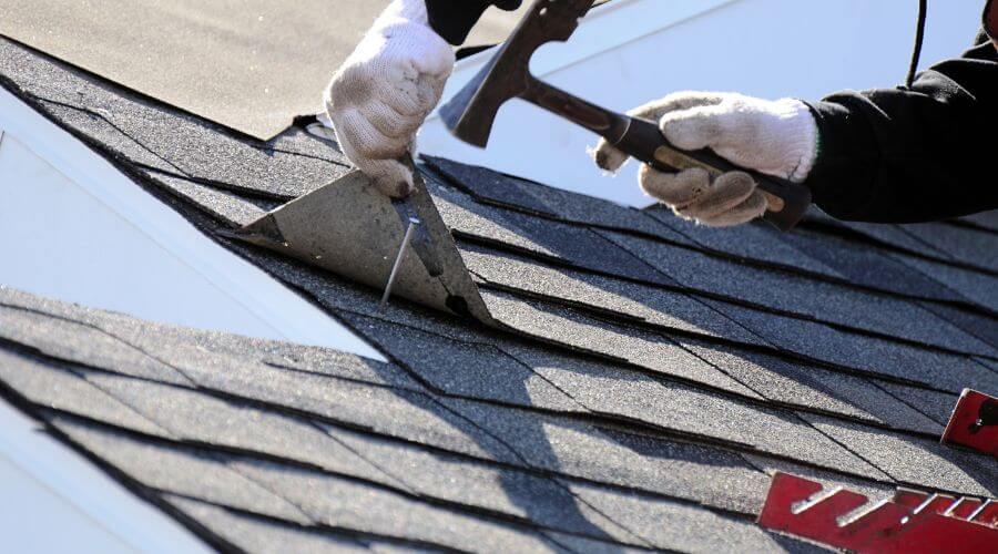 Professional gutter cleaning in Williston, NC
